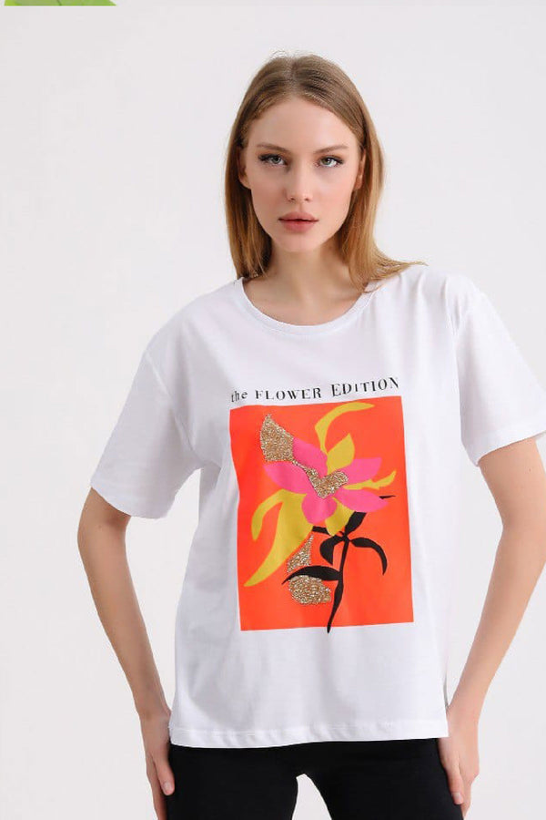 Kadın Beyaz Pamuklu T-Shirt Turuncu Flower Baskılı Yuvarlak Yaka Kısa Kol T-Shirt